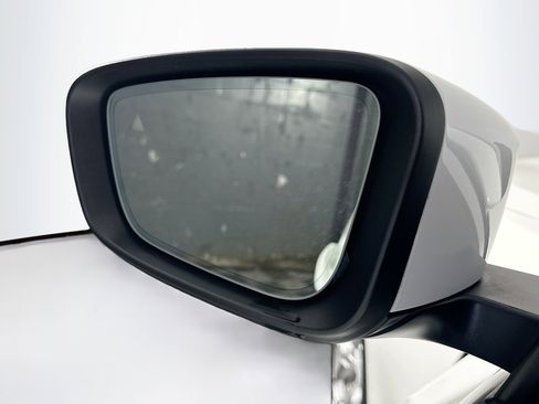 Used 2025 BMW 330i Sedan image 16