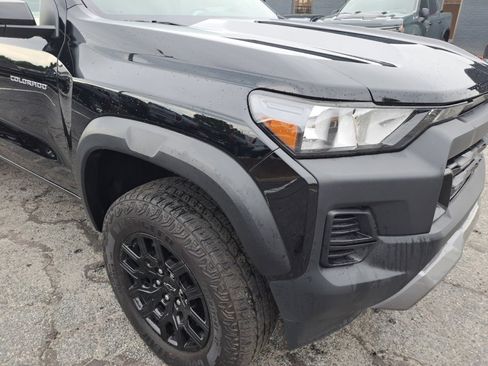 Certified 2024 Chevrolet Colorado Trail Boss w/ Advanced Trailering Package AWD/4WD image 15