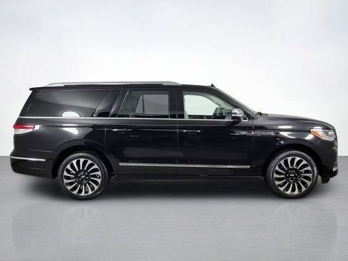 Used 2024 Lincoln Navigator L Black Label AWD/4WD image 2