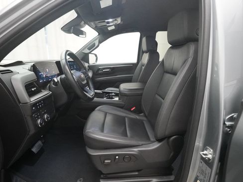 Used 2025 Chevrolet Tahoe LT AWD/4WD image 7