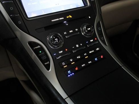 Used 2020 Lincoln Nautilus Reserve w/ Equipment Group 201A image 17