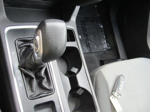 Certified 2018 Ford Escape SE image 25