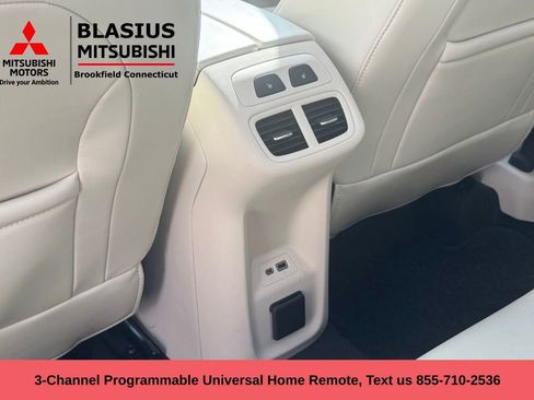 Used 2022 Buick Envision Avenir w/ Technology Package II image 35