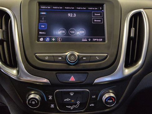 Used 2021 Chevrolet Equinox LT image 25