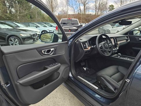 Certified 2025 Volvo V60 B5 Cross Country Plus image 20