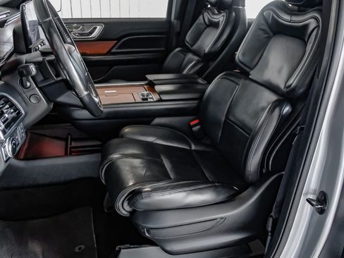 Used 2020 Lincoln Navigator L Reserve RWD image 29