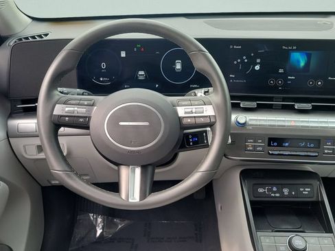 Used 2024 Hyundai Kona SEL w/ Convenience Package FWD image 12