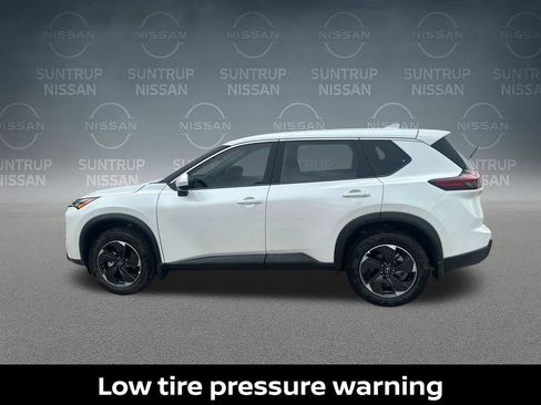 Certified 2026 Nissan Rogue SV AWD/4WD image 34