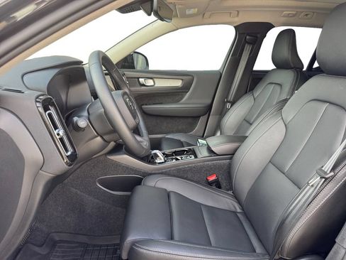 Certified 2026 Volvo XC40 B5 Plus AWD/4WD image 11
