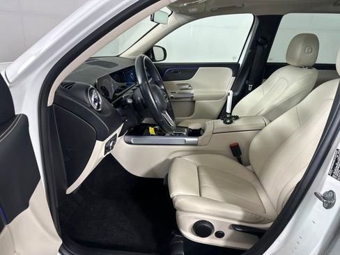 Used 2022 Mercedes-Benz GLB 250 4MATIC image 11