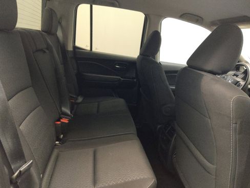 Used 2019 Honda Ridgeline Sport image 19