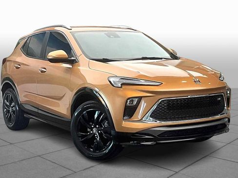 Used 2024 Buick Encore GX Sport Touring w/ Comfort Package image 2