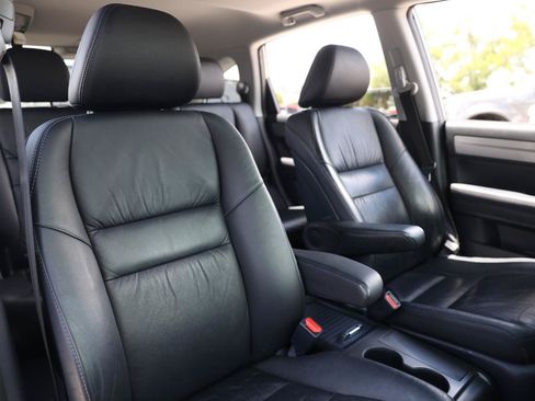 Used 2011 Honda CR-V EX-L image 18