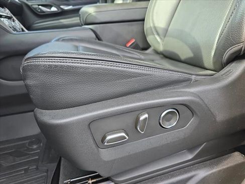 Used 2022 GMC Yukon Denali w/ Denali Ultimate Package image 29