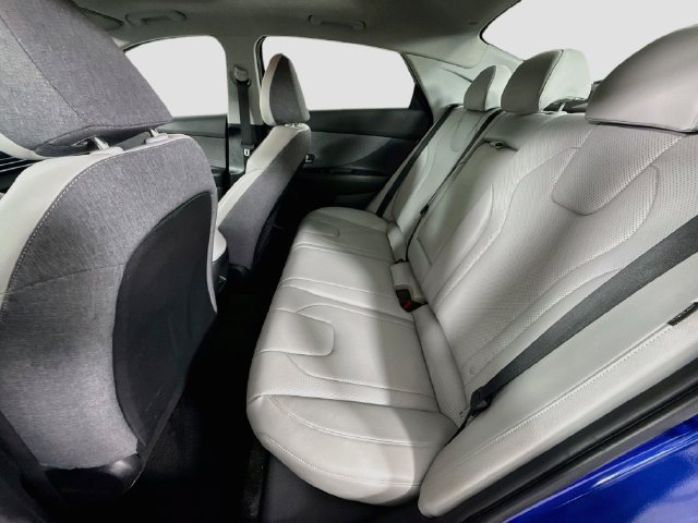 Used 2025 Hyundai Elantra Limited FWD image 26