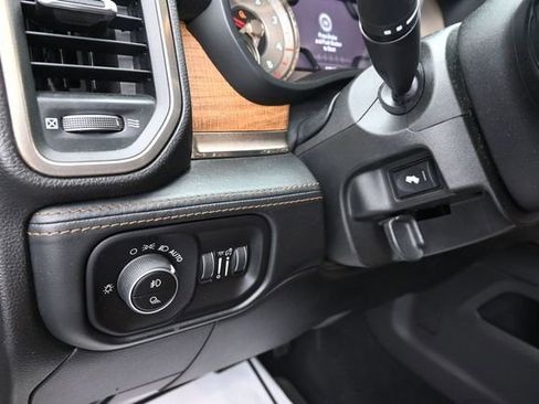 Used 2019 RAM 2500 Limited AWD/4WD image 47