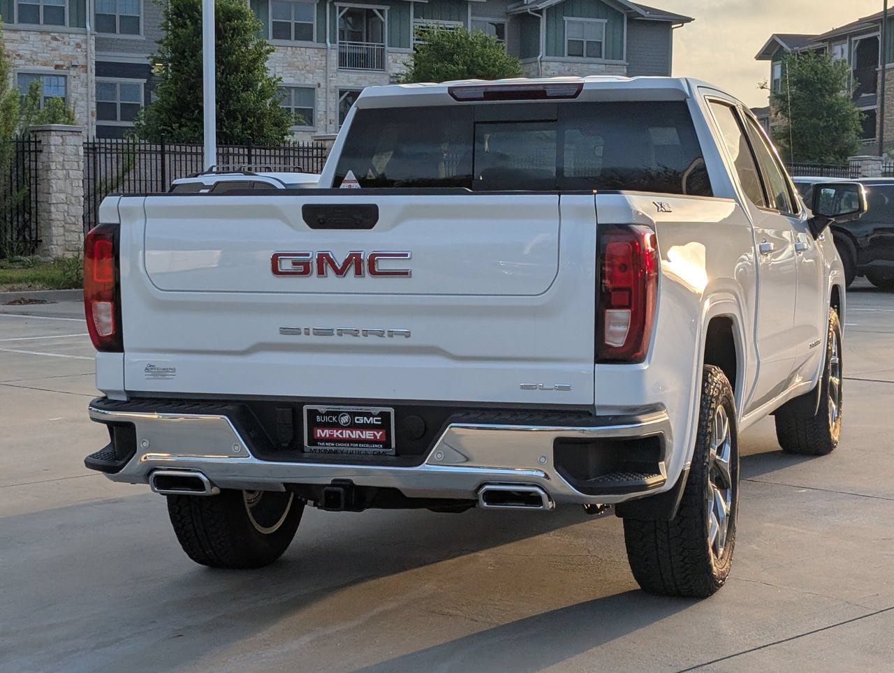 New 2026 GMC Sierra 1500 SLE AWD/4WD image 4