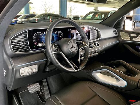 Used 2024 Mercedes-Benz GLE 450e 4MATIC image 17