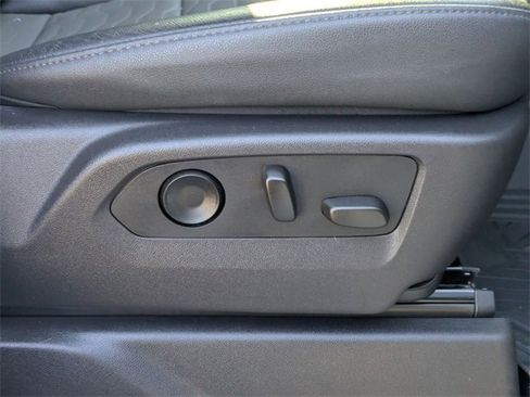 Certified 2024 Chevrolet Silverado 2500 ZR2 w/ Technology Package image 42