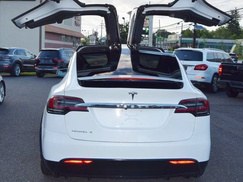 Used 2019 Tesla Model X 100D AWD/4WD image 11
