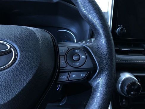 Certified 2025 Toyota RAV4 LE image 26