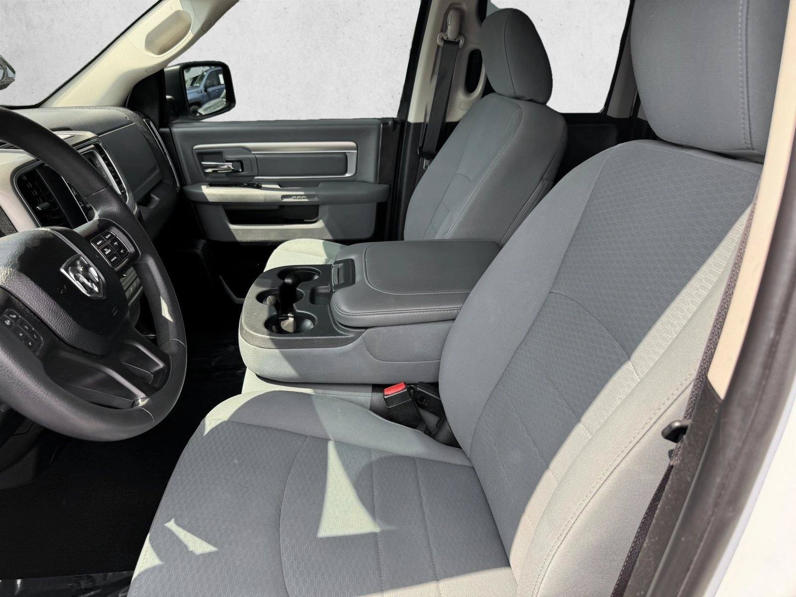 Used 2019 RAM 1500 Classic SLT AWD/4WD image 10