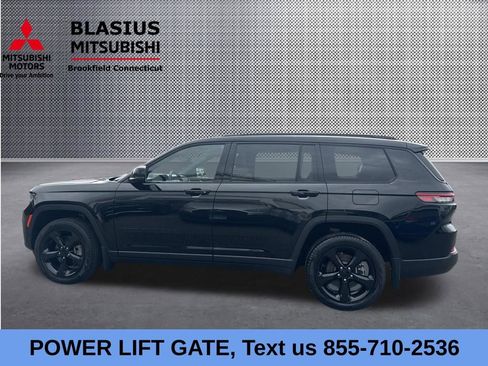 Used 2023 Jeep Grand Cherokee L Limited w/ Black Appearance Package AWD/4WD image 19