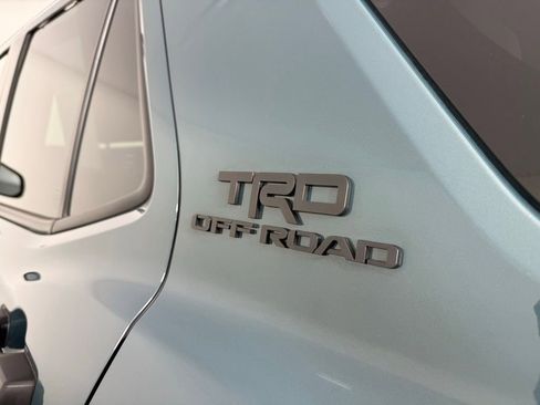 Used 2025 Toyota 4Runner 4WD image 16