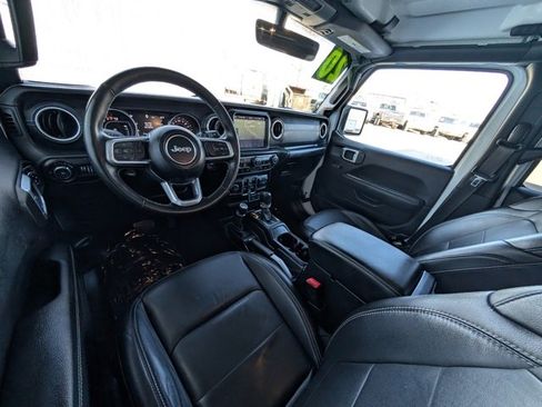 Used 2020 Jeep Wrangler Unlimited Sahara image 7