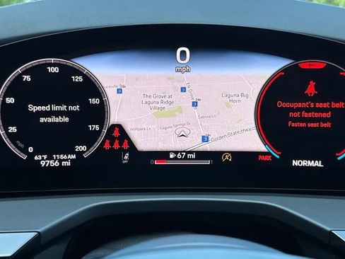 Used 2024 Porsche Panamera RWD image 40