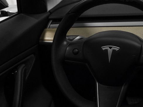 Used 2019 Tesla Model 3 Long Range image 24