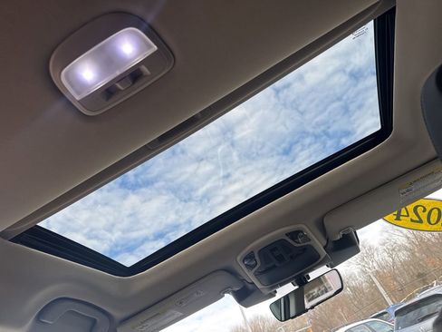 Used 2024 Subaru Outback Limited image 9