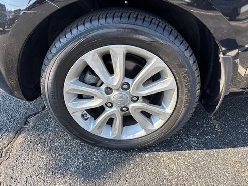 Used 2012 Kia Soul + FWD image 12
