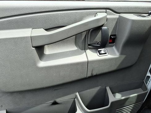 Used 2023 Chevrolet Express 2500 LS RWD image 12