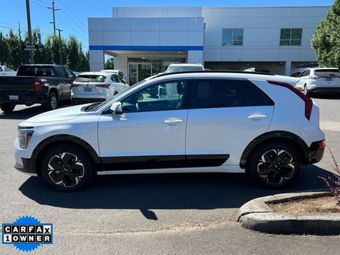 Used 2023 Kia Niro Wind w/ Wind Preserve Package FWD image 4
