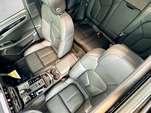 Certified 2026 Porsche Macan AWD/4WD image 20