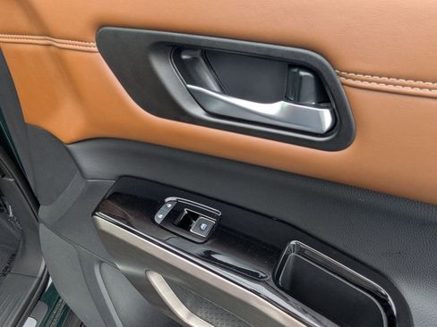 Certified 2023 Nissan Pathfinder Platinum image 38