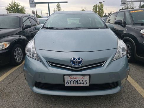 Used 2014 Toyota Prius V Three FWD image 5