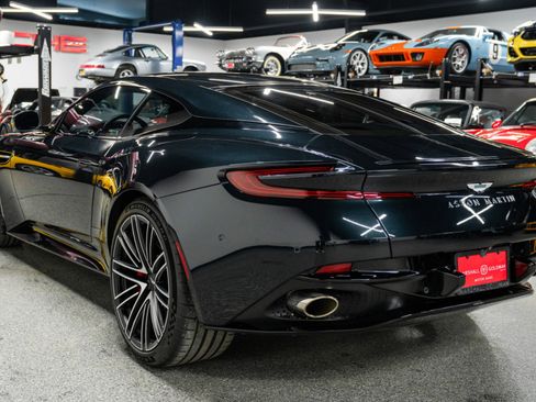 Used 2024 Aston Martin DB12 Coupe image 6