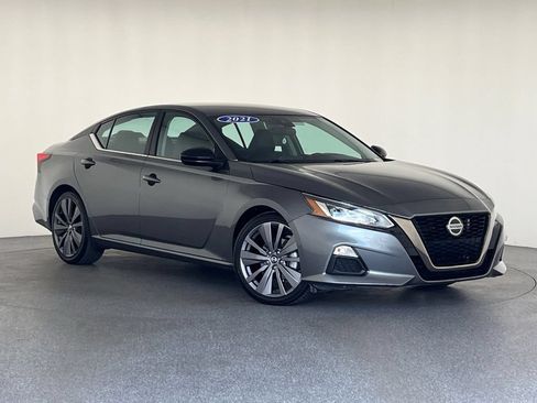 Used 2021 Nissan Altima 2.5 SR FWD image 33