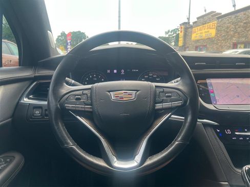 Used 2021 Cadillac XT6 Premium Luxury w/ Platinum Package AWD/4WD image 30
