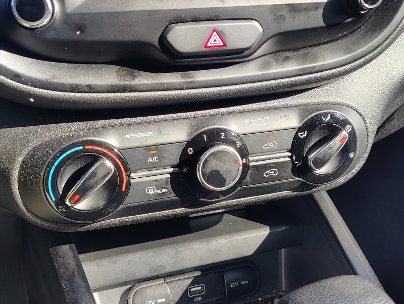 Used 2021 Kia Soul LX FWD image 19