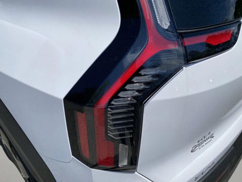 New 2026 Kia EV9 Wind image 7