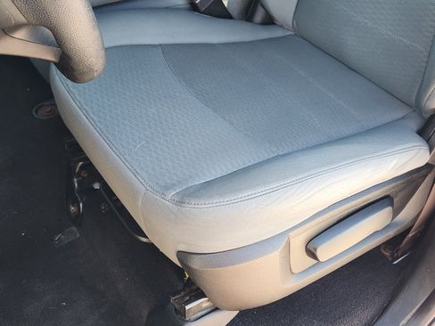 Used 2018 RAM 1500 Express RWD image 22