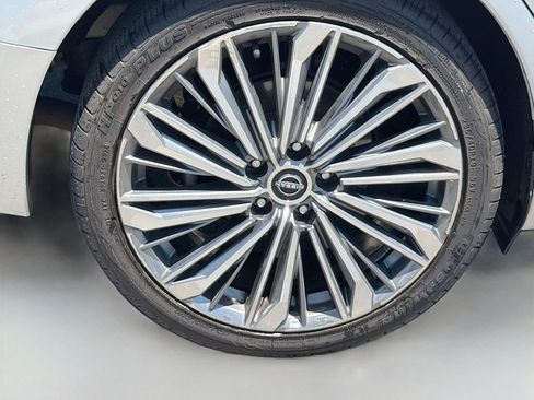 Used 2023 Nissan Altima 2.5 SL FWD image 9