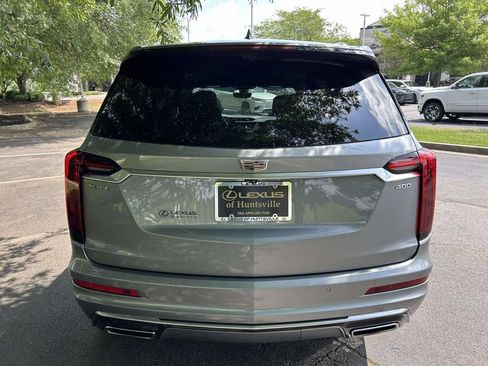 Used 2024 Cadillac XT6 Premium Luxury w/ Technology Package FWD image 3