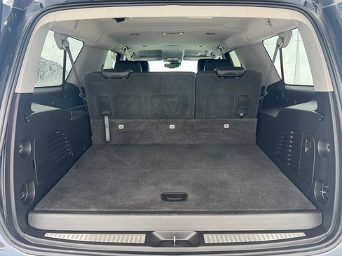 Used 2016 Chevrolet Suburban LT image 12