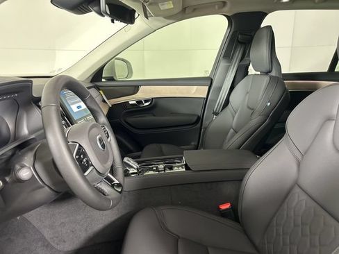Used 2025 Volvo XC90 B6 Plus w/ Protection Package Premier AWD/4WD image 19