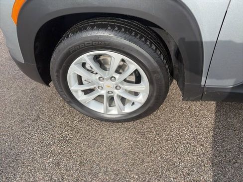 Used 2024 Chevrolet TrailBlazer LS image 23