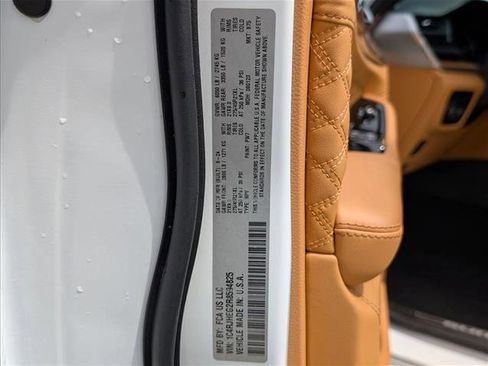 Used 2024 Jeep Grand Cherokee Summit image 20